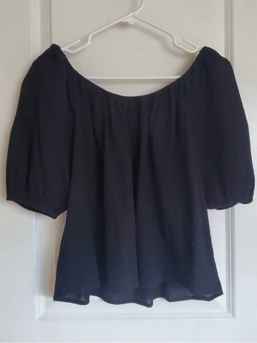 Old Navy Black Off-Shoulder Puff Sleeve Blouse